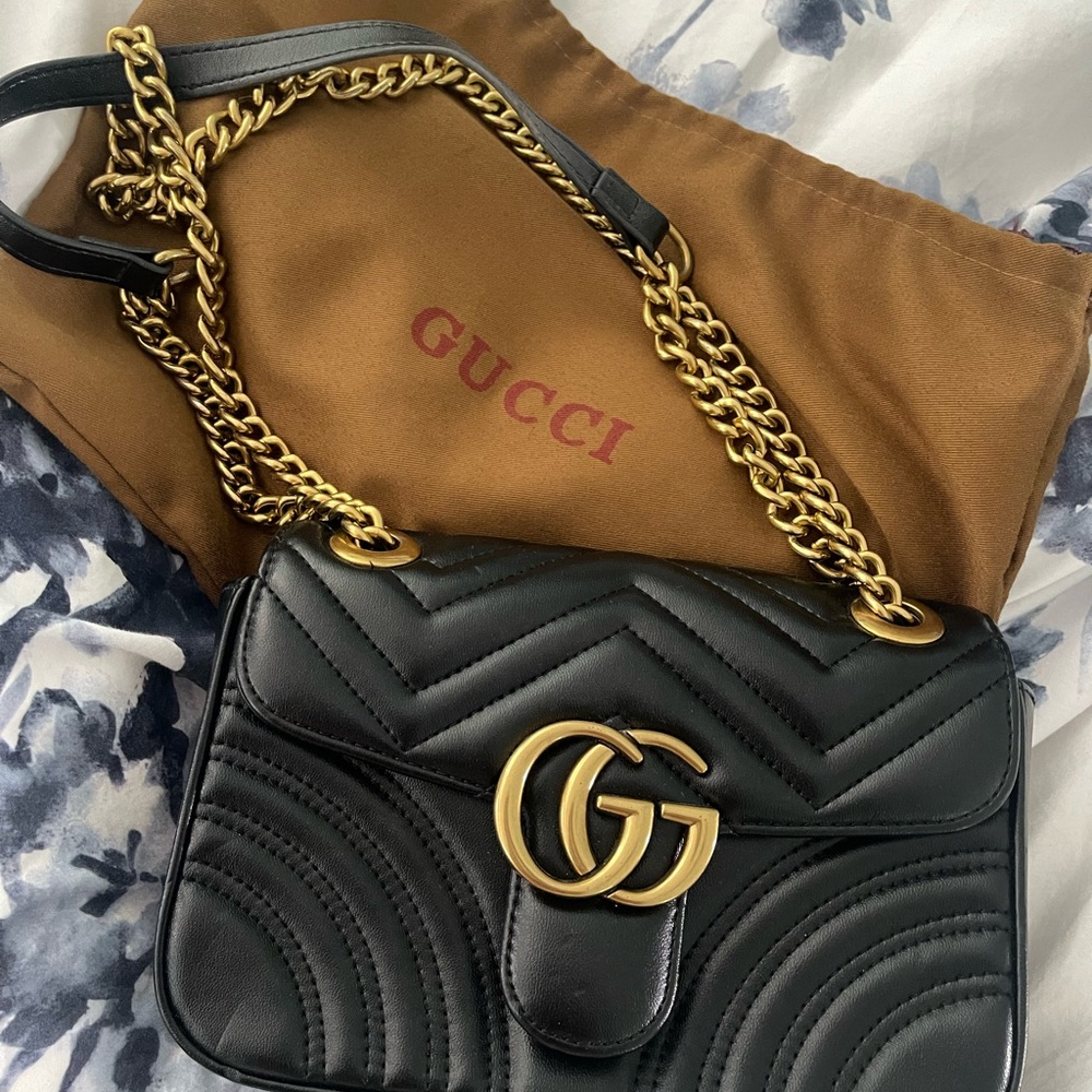 Gucci Black Leather Shoulder Bag with Gold Chain